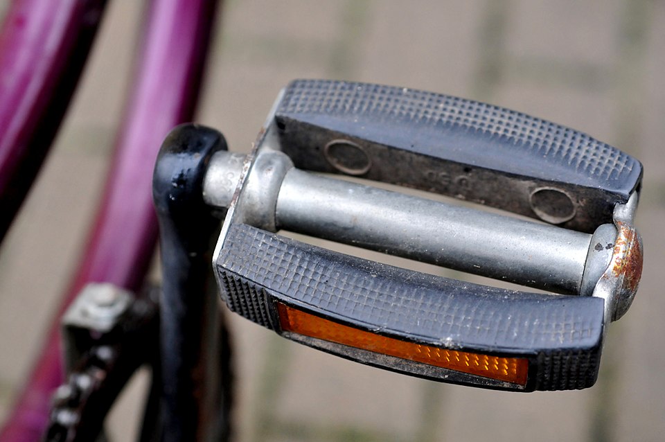 Clipless Pedal System