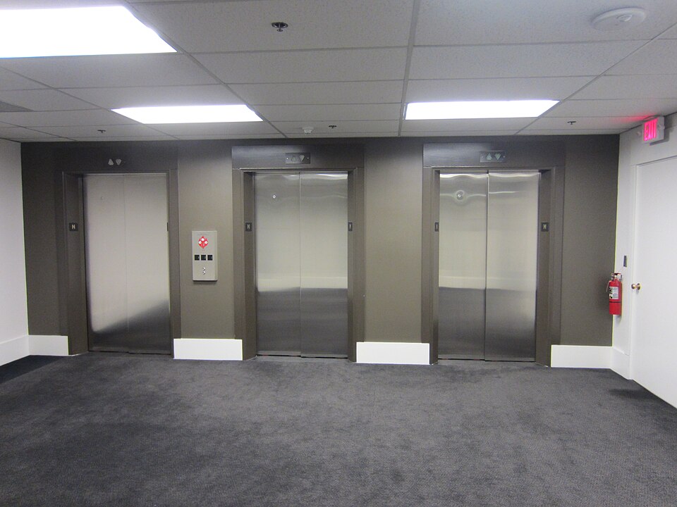 Stage Deck Lift