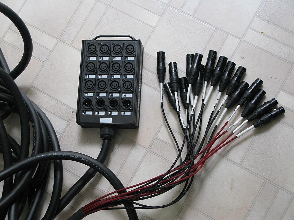 Digital Stage Box