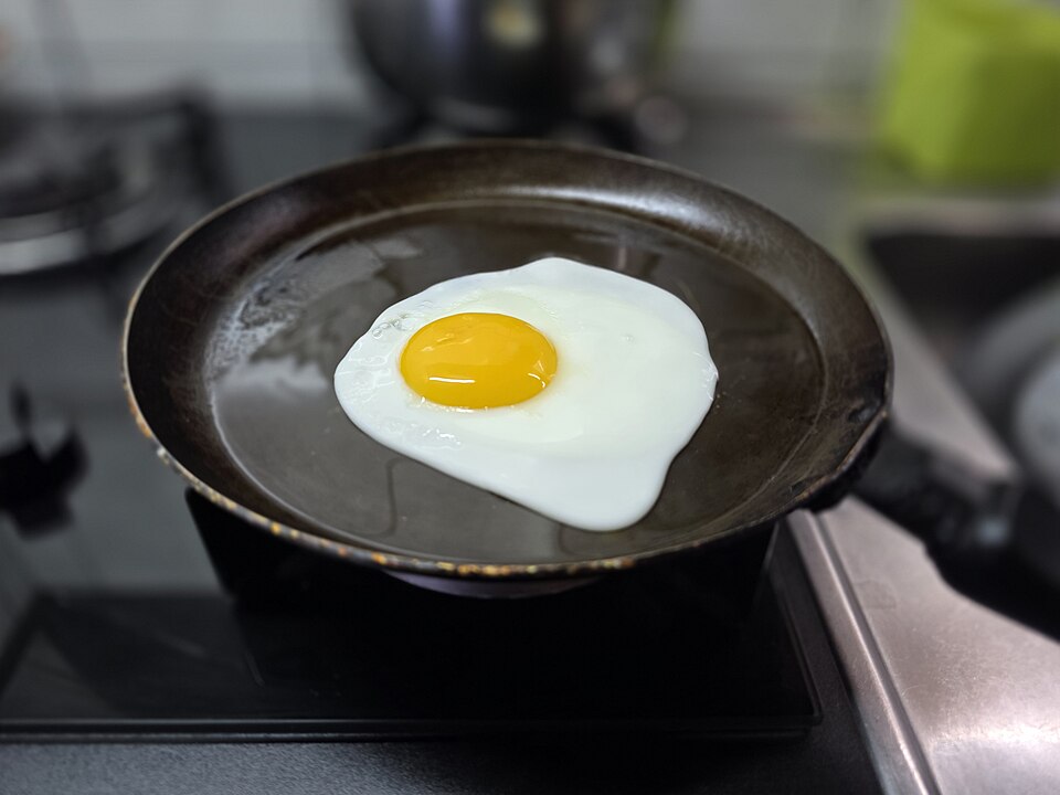 Egg Breaking Machine