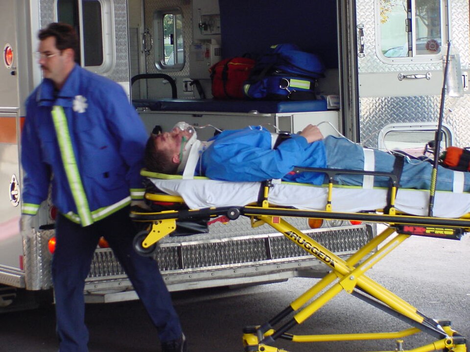 Powered Ambulance Stretcher