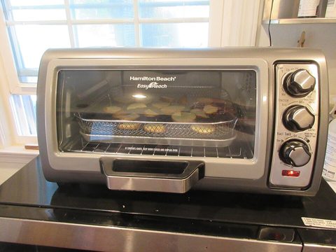 Potato slices in toaster oven using air fryer function B.jpg