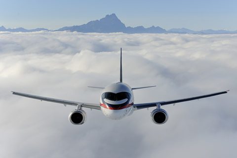 Sukhoi SuperJet 100 (5114478300).jpg