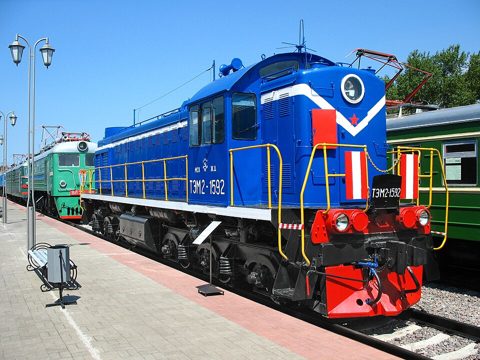 Тепловоз ТЭМ2-1592 (TEM2-1592 diesel locomotive).jpg