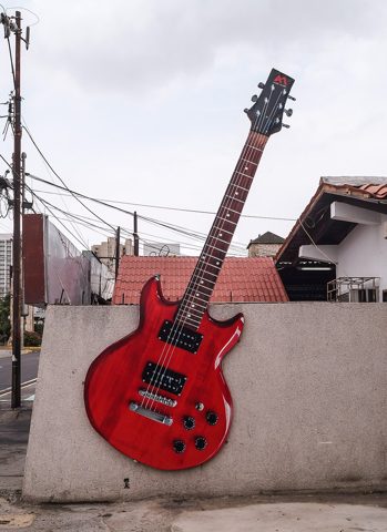 Guitarra eléctrica.JPG
