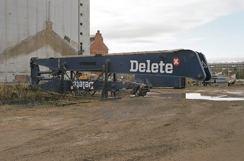 Liebherr excavator boom arm at Rehuraisio in Toppila Oct2012 002.jpg