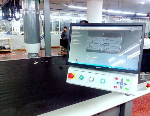 Denim fabric Cutting Machine.jpg