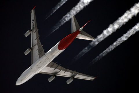 Qantas Boeing 747-400 VH-OJU over Starbeyevo Kustov.jpg