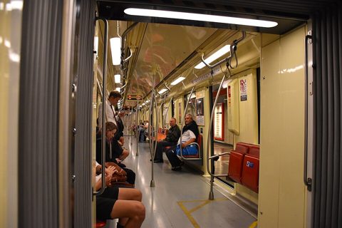In subway car of Budapest Metro line 2.jpg