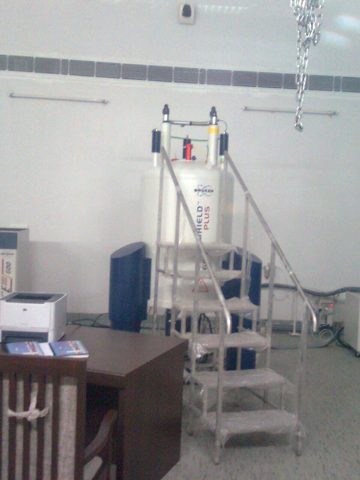 IISER Nuclear magnetic resonance spectrometer 600MHZ.jpg