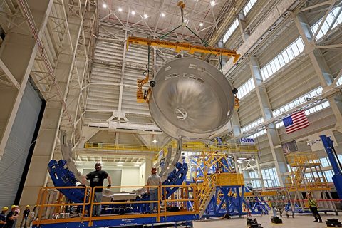Early Production Continues on Advanced Upper Stage for NASA Moon Rocket (maf-20231024-eus-loxbreakover09).jpg