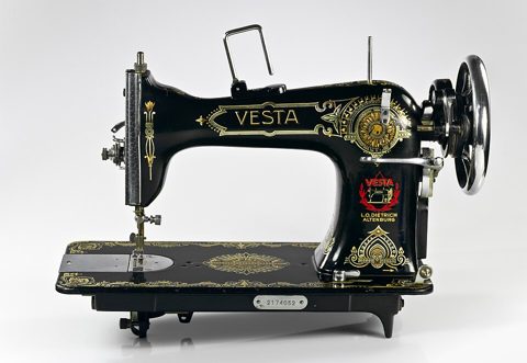 Vesta sewing machine IMGP0718.jpg
