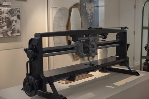 Moench Carpet Tufting Machine.jpg