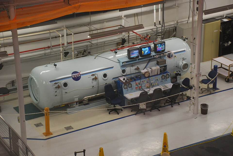 Hyperbaric Oxygen Chamber