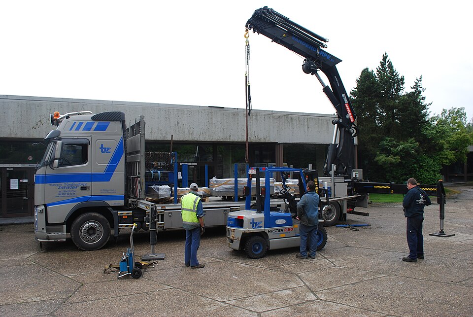 Marine Knuckle Boom Crane