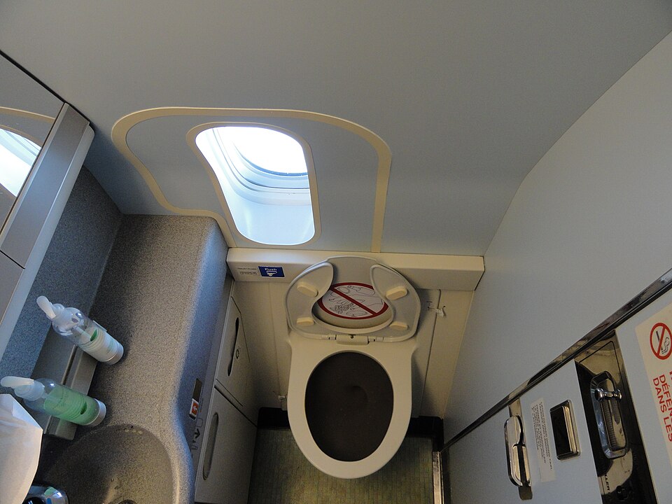 Lavatory Service Truck