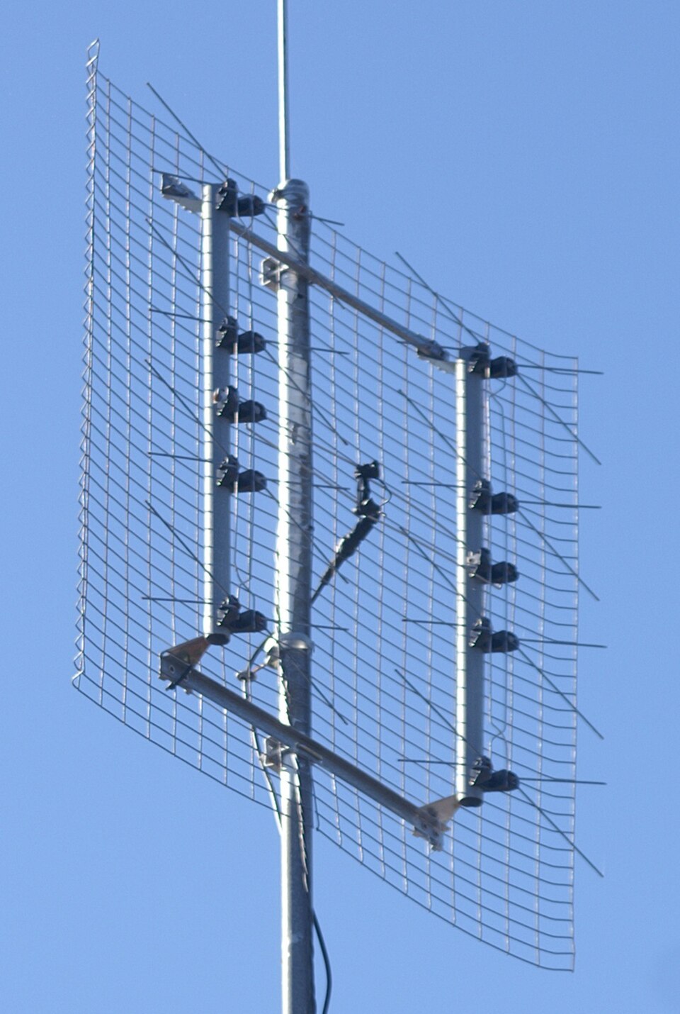 Line Array Element