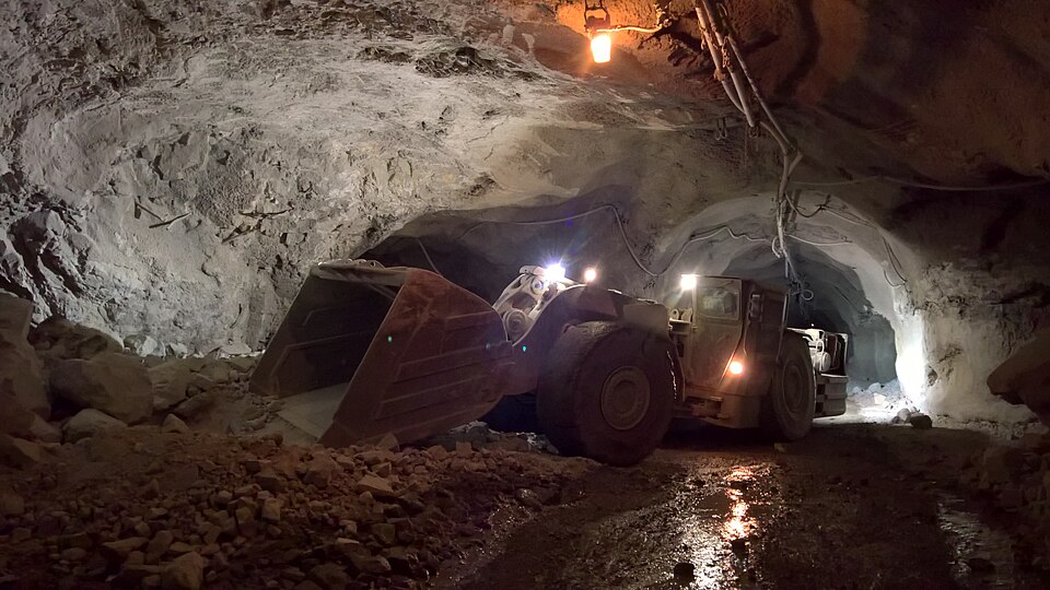 Load-Haul-Dump (LHD)