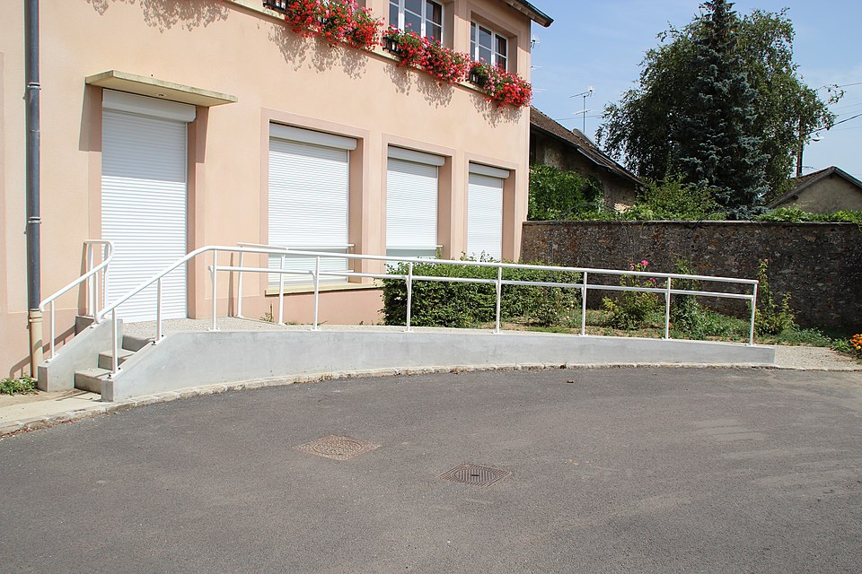 Folding Loading Ramp