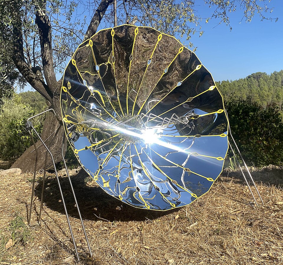 Parabolic Solar Cooker