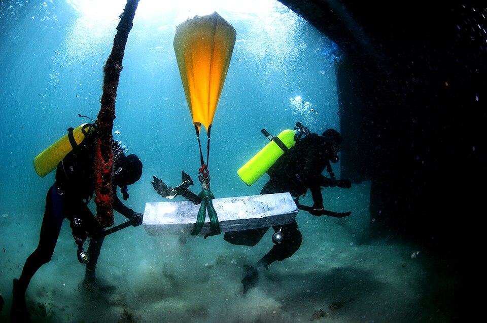 Lifting Air Bag