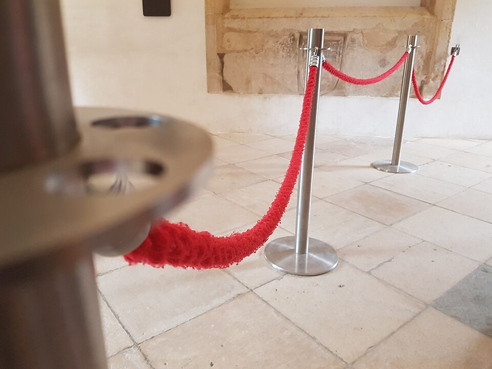 Retractable Stanchion
