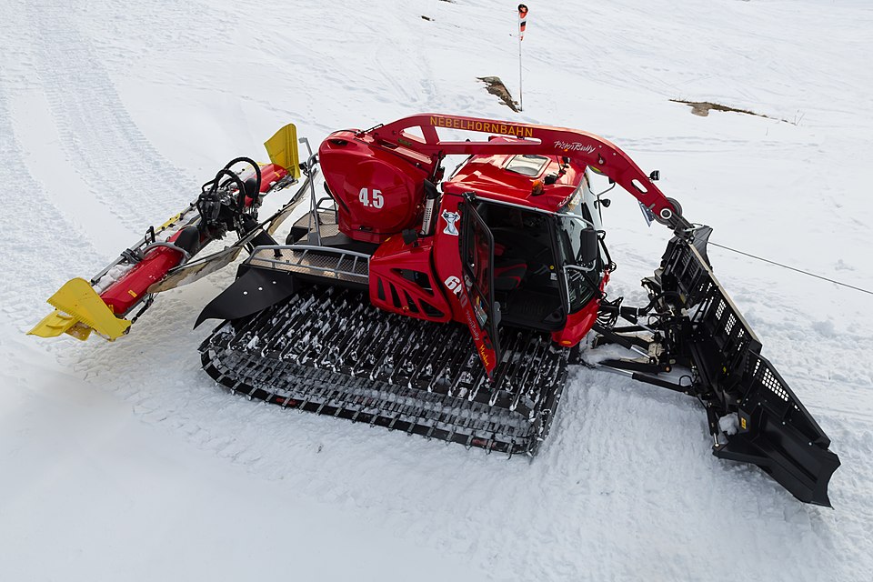 Snow Groomer (Piste Machine)