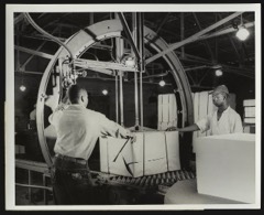 Paper Banding Machine: Machine that wraps a paper or film band around grouped products