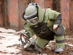EOD Suit (Bomb Disposal Suit)