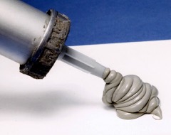 Cordless Caulking Gun