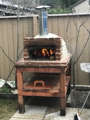 Home Pizza Oven: Compact high-heat countertop or outdoor oven for fast pizza baking