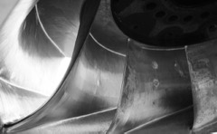 Francis Hydro Turbine: Radial-flow water turbine used in medium-head hydropower plants