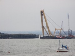 Sheerleg Floating Crane