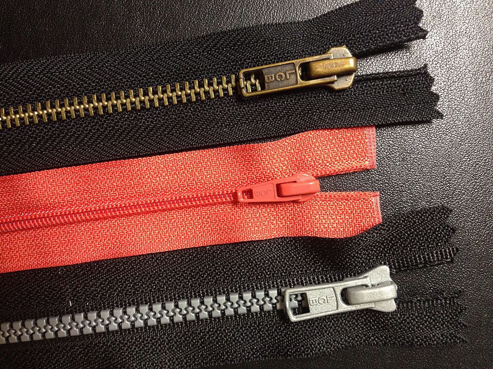 Zipper Making Machine